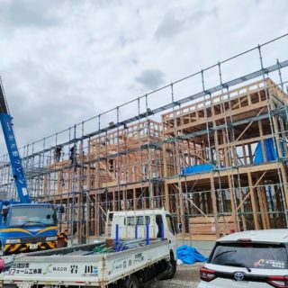 (仮称)DANSTYLE下鶴崎新築工事、棟上げ
順調に進んでおります！！

#弾不動産建設株式会社  #棟上げ  #鶴崎