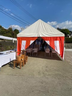 2025,11,21 (仮称)DANSTYLE翠 新築工事の起工式が
執り行われました。
来年3月末に6棟のDANSTYLEが完成予定となります！
閑静な住宅街に敷地内駐車場2台あり！
完成がとても楽しみです😊

#弾不動産建設株式会社 #一棟賃貸 #アパート #松岡